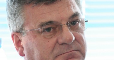 Stire din Cultură-Educație : "Cea mai grea misiune va fi alegerea prorectorilor"