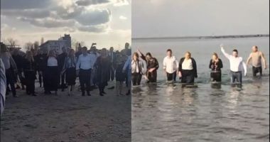 Stire din Actualitate : Diana Șoșoacă a făcut show la malul mării! S-a aruncat în apă cu partidul de mână: „Și grasele poartă tricouri ude”