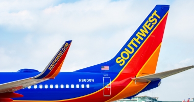 Stire din Actualitate : Dat jos din avion pentru că vorbea limba arabă