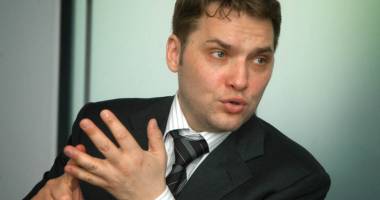 Stire din Politică-Administrație : DAN ȘOVA, ACUZAT DE TREI INFRACȚIUNI