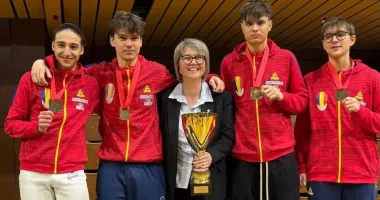 Stire din Sport : Mihai Slave, de la CSS 1, aur cu naționala de spadă a cadeților în Circuitul European