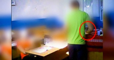 Stire din Eveniment : MITĂ LA BAC, ÎN PACHETUL DE ȘERVEȚELE / Două profesoare și un elev de la LICEUL DIMITRIE LEONIDA, trimiși în judecată
