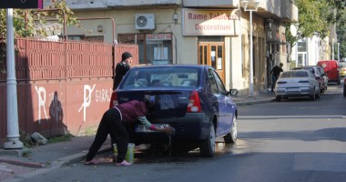Stire din Social : Rețeaua "Spălătoria auto" din centrul orașului