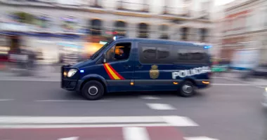 Stire din Actualitate : Tragedie pe șosea. Un cuplu de români a murit într-un incendiu, după impactul camionului