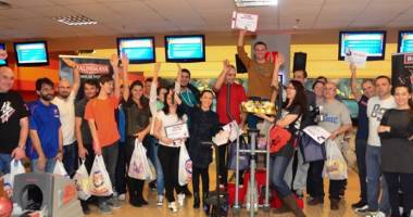 Stire din Sport : Specialiști în doborât popice. Ei sunt campionii bowlingului!