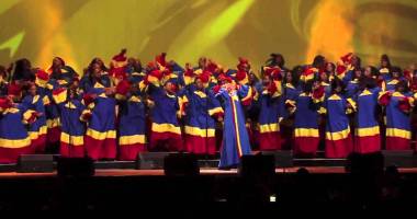 Stire din Cultură-Educație : Invitație la Casa de cultură, la concertul "Celebrate Christmas", astă-seară