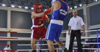 Stire din Sport : Spectacol în ring! Pregătiri pentru Naționalele de box feminin, de la Eforie Nord