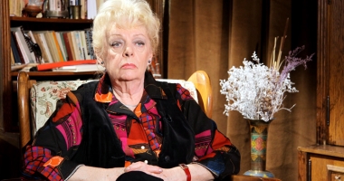 Stire din Cultură-Educație : "Micul infern" ajunge, astăzi, pe scena Casei de Cultură