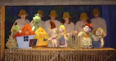 Stire din Cultură-Educație : Spectacole pentru copii, la Pavilionul Expozițional