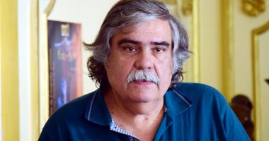 Stire din Cultură-Educație : "Nunta lui Figaro"  și "Desculț în parc",  la Teatrul de Stat Constanța