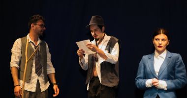 Stire din Cultură-Educație : Spectacol-examen oferit gratuit, de Ziua Îndrăgostiților, la Teatrul "Căluțul de Mare"