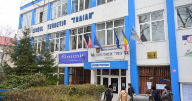 Stire din Eveniment : Spectacol organizat pentru întrajutorarea  unui elev bolnav