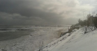 Imagini spectaculoase: Marea Neagră  a înghițit plaja de la Eforie - 4