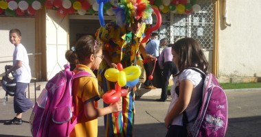 Stire din Cultură-Educație : Un nou început pentru Școala Spectrum