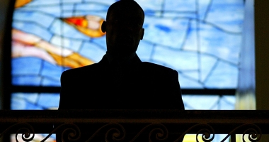 Stire din Actualitate : Cum devii spion britanic. MI6 face recrutări