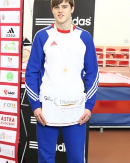 Stire din Sport : David Spiridon, triplusalt spre medalia de aur
