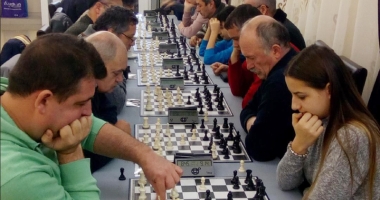 Spirite încinse între șahiști!  A aruncat cu piesele în adversar - 4