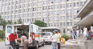 Stire din Sănătate : Spitalul Județean angajează  chirurgi plasticieni