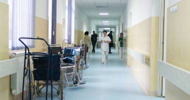 13 copii din Pitești au ajuns la spital cu toxiinfecție alimentară