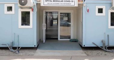 A scris, pe Facebook, că spitalul modular ATI este gol, iar acum s-a ales cu dosar penal