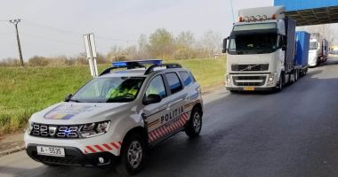 Scenele din filme devin realitate, la Constanța. Spital militar modular pe stadionul "Portul" - 3