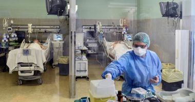 Medic: Pacienții cu COVID simt ca și cum ar avea cioburi în plămâni