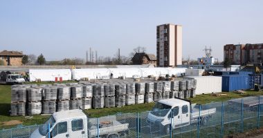 GALERIE FOTO / Spitalul militar mobil prinde contur, pe stadionul "Portul". Pregătiri pentru scenariul 4 - 4