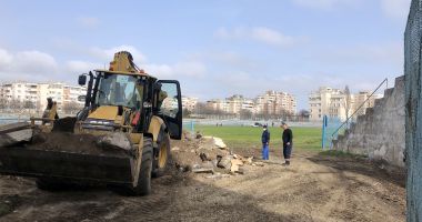 Scenele din filme devin realitate, la Constanța. Spital militar modular pe stadionul "Portul" - 5