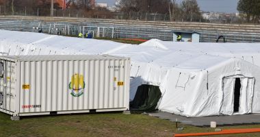 GALERIE FOTO / Spitalul militar mobil prinde contur, pe stadionul "Portul". Pregătiri pentru scenariul 4 - 6