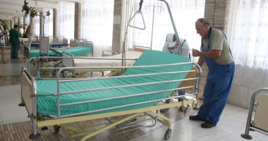 Stire din Sănătate : Spitalul Județean Constanța a primit mobilier donat