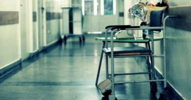 Copil de cinci ani, bătut de concubinul mamei. A decedat la spital