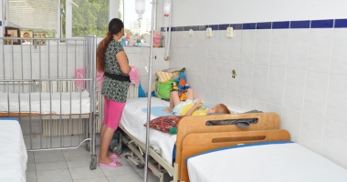 Stire din Social : Căpușele atacă din nou! Zeci de persoane mușcate au luat cu asalt Spitalul de Boli Infecțioase
