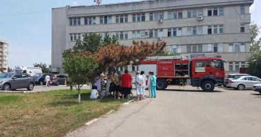 GALERIE FOTO / INCENDIU LA Spitalul CF Port - 3