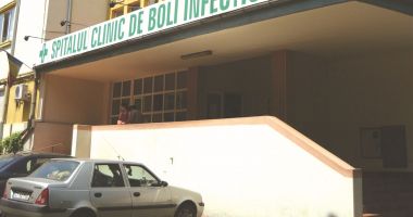 Stire din Social : Carrefour duce mâncare la Spitalul de Boli Infecțioase