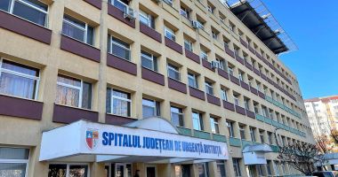 Stire din Eveniment : Cinci copii și mama lor au ajuns la spital după ce au băut insecticid