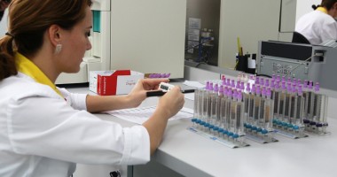 Stire din Sănătate : Cazurile de cancer din șase județe, centralizate la Constanța