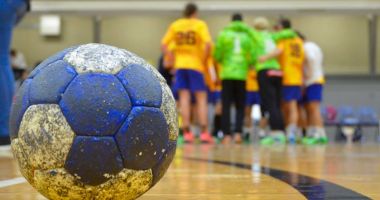 Stire din Sport : "Înțeleg nerăbdarea pentru reluarea competițiilor, dar nu e momentul oportun"