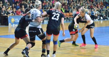 Stire din Sport : Handbal feminin:HC Zalău a câștigat Cupa Consiliului Județean Sălaj