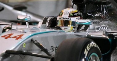 Stire din Sport Internațional : Auto - F1: Hamilton (Mercedes) a câștigat Marele Premiu al Bahreinului