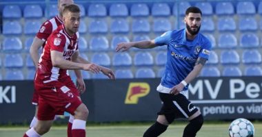 Stire din Sport : Spre baraj! FC Viitorul pierde cu Dinamo şi îşi complică situaţia