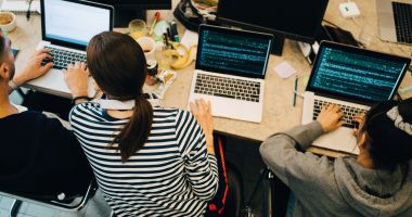Stire din Economie : Sprijin financiar pentru pregătirea digitală a forței de muncă din IMM-uri