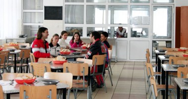 Stire din Sănătate : Sprijin pentru copiii din centrele  de plasament constănțene