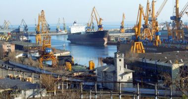 Stire din Eveniment : Manevre reluate în porturile Constanța Nord și Constanța Sud-Agigea