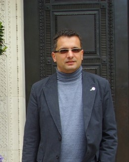 Stire din Politică-Administrație : "O să pun accentul pe producție, nu pe pachete cu pui și ulei"