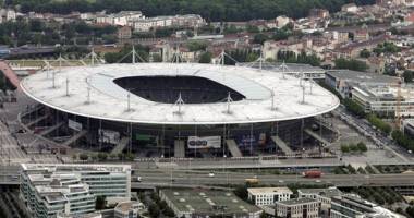 Foto-Video. TEROARE ÎN PARIS. ȘASE atacuri teroriste simultane! Atentat și pe Stade de France! SUTE DE MORȚI! Președintele era pe stadion! - 11