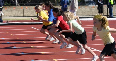 Stire din Sport : Stadionul "Farul", gazda Cupei Toamnei la atletism