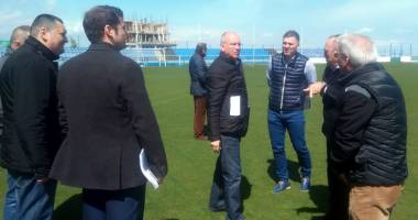 Stire din Sport : Stadionul Academiei Hagi, inspectat de LPF
