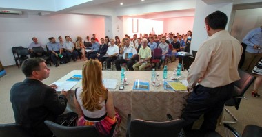 Stire din Cultură-Educație : Stagii de practică pentru viitorii ofițeri ai Academiei Navale "Mircea cel Bătrân"