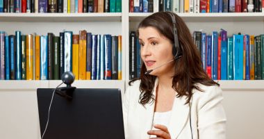 Stire din Cultură-Educație : Stagii de pregătire pentru profesorii debutanţi, la Casa Corpului Didactic
