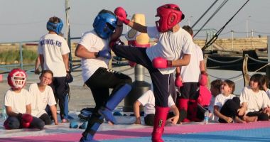 Stire din Sport : Stagiu de pregătire de Kung-Fu, la Mangalia. Sunt așteptați sportivi, antrenori și arbitri